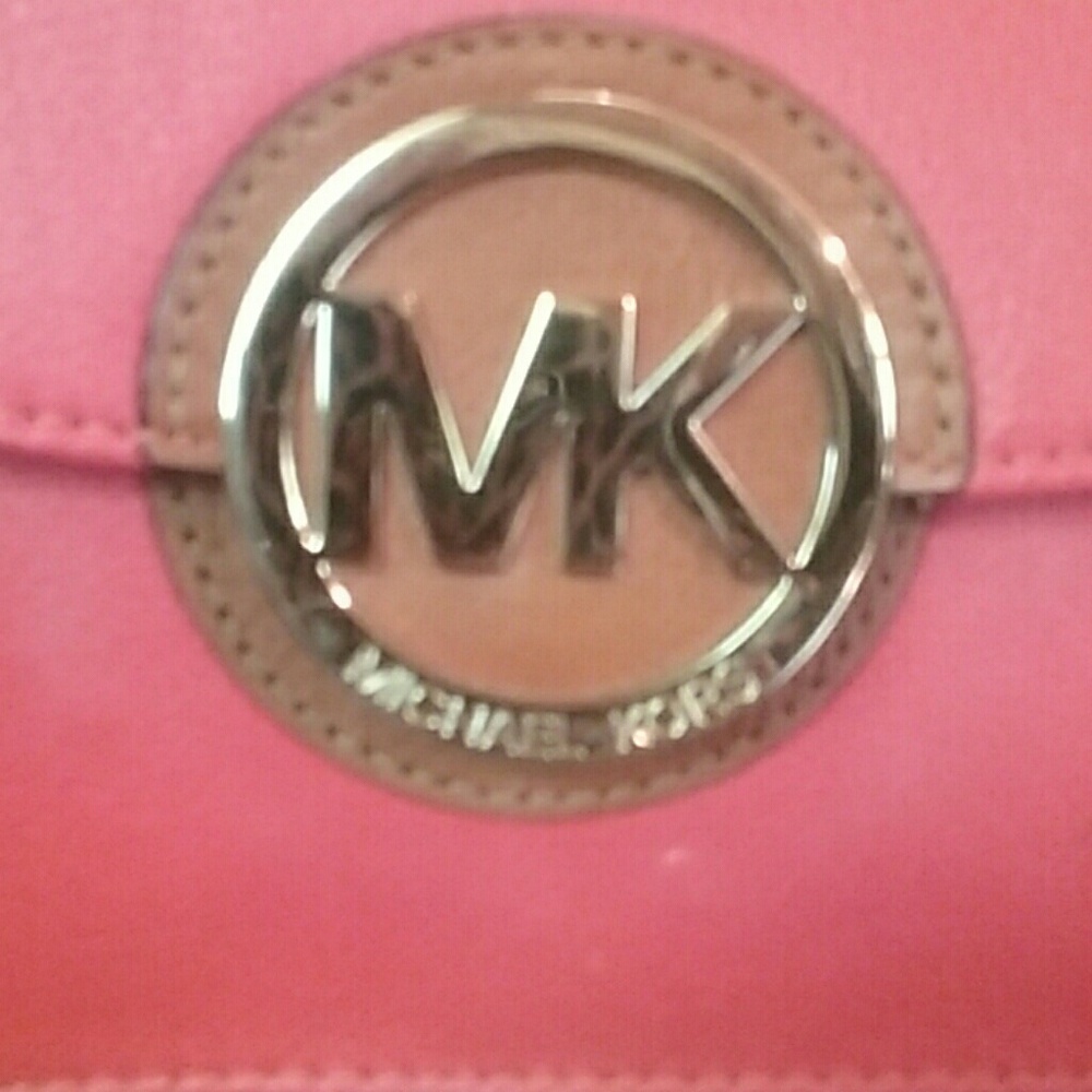Michael kors cross body purse - Picture 5 of 8